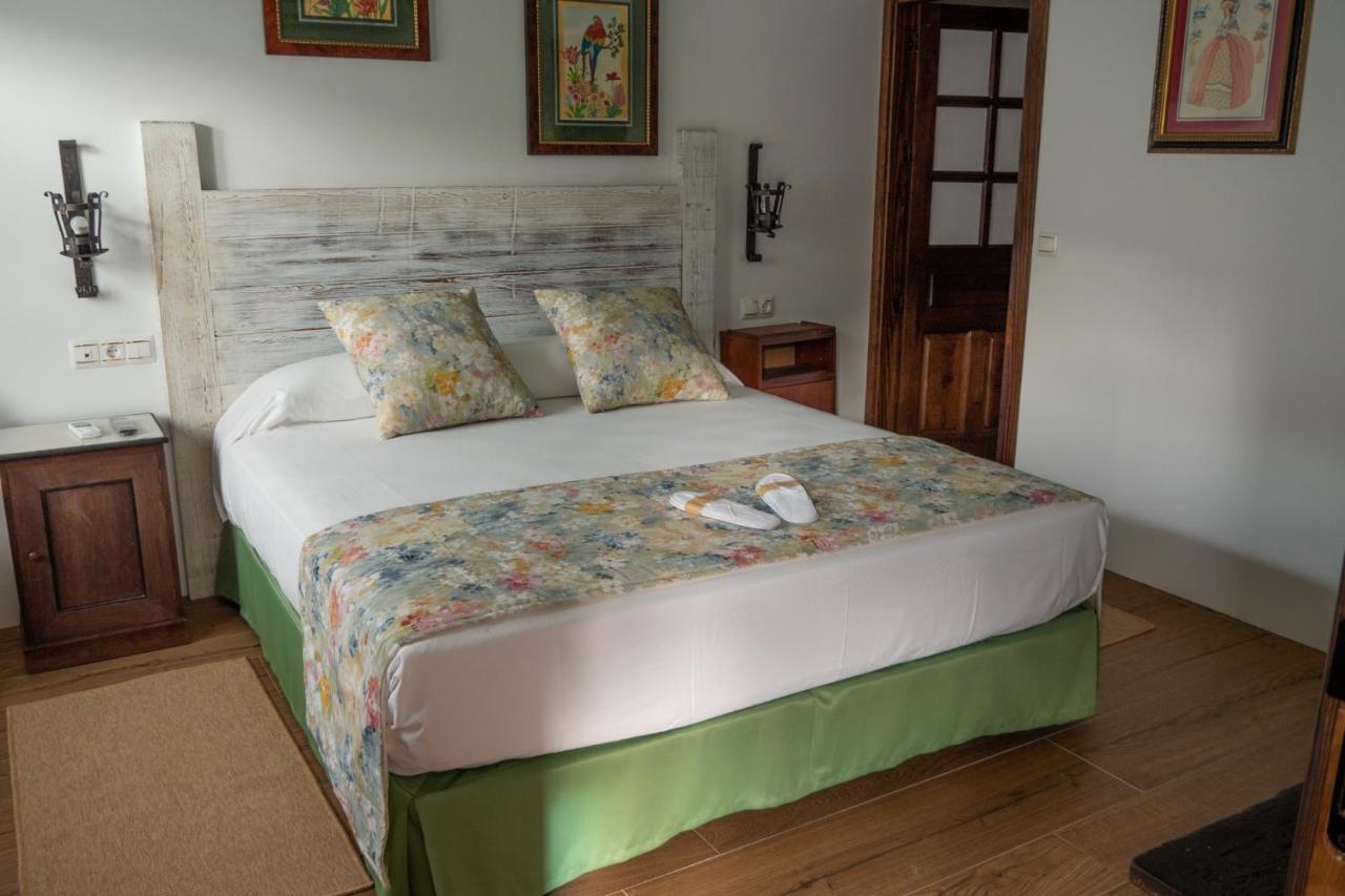 Posada Y Apartamentos Trebuesto De Guriezo Kültér fotó