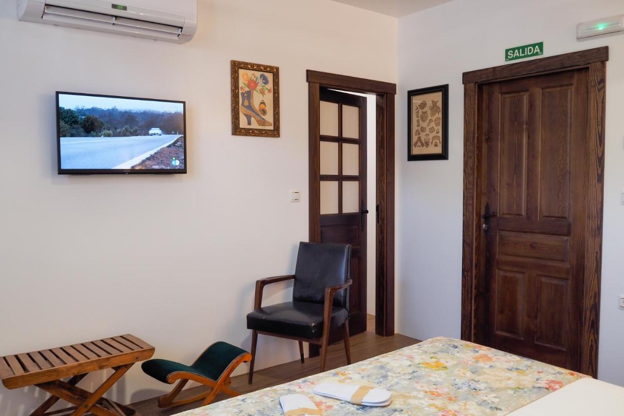 Posada Y Apartamentos Trebuesto De Guriezo Kültér fotó