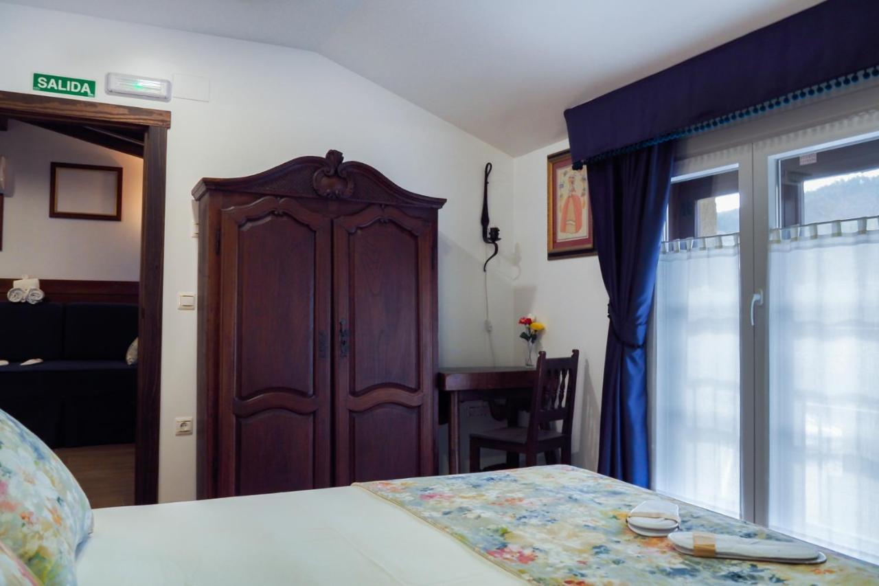 Posada Y Apartamentos Trebuesto De Guriezo Kültér fotó