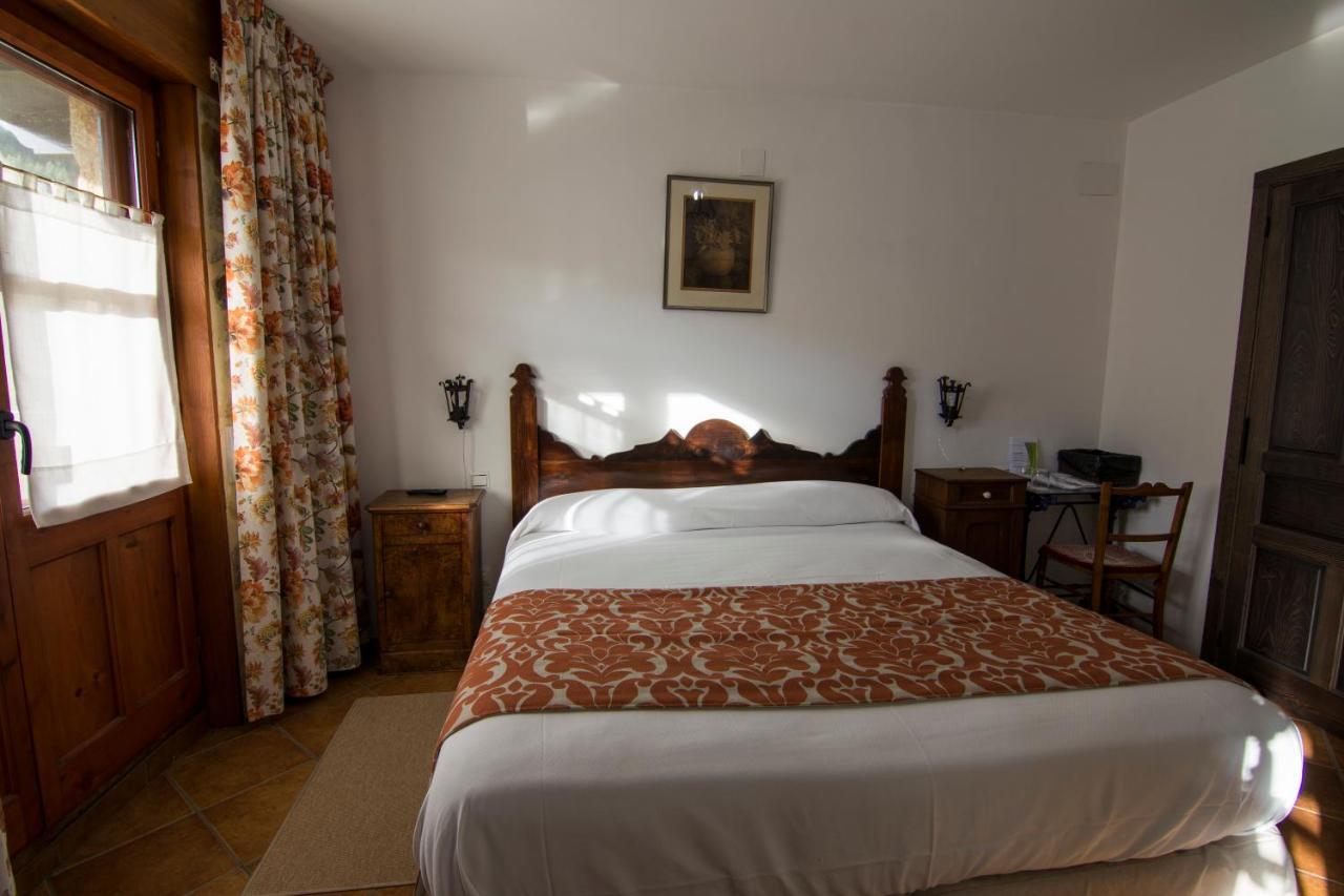 Posada Y Apartamentos Trebuesto De Guriezo Kültér fotó