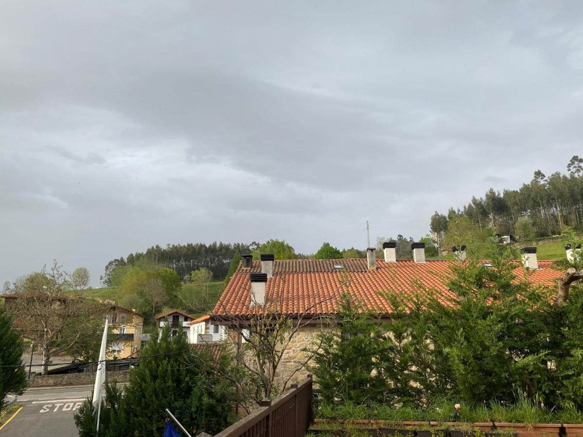 Posada Y Apartamentos Trebuesto De Guriezo Kültér fotó
